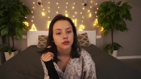 Snapshot of annaelys chatting on 4, 1, 2025 Anna online show from 4, 1, 2025