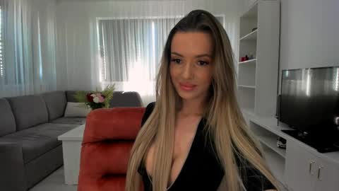 Snapshot of annaise_ chatting on 8, 4, 2026 annaise online show from 8, 4, 2026