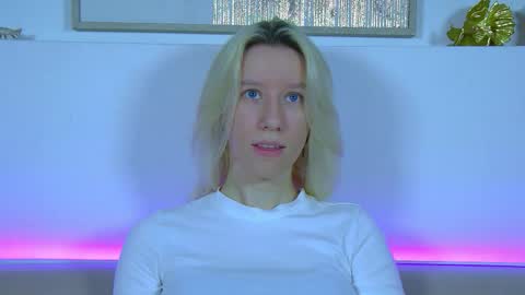 Snapshot of annamaisie chatting on 26, 11, 2025 Anna online show from 26, 11, 2025