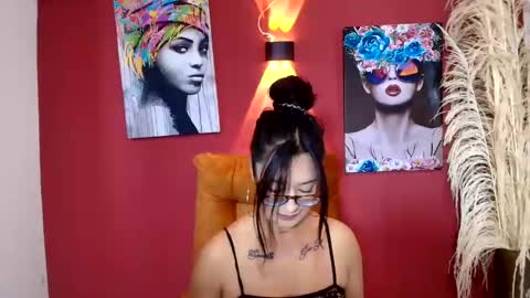 Snapshot of annaperez_ chatting on 8, 3, 2025   Anna  online show from 8, 3, 2025