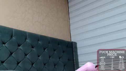       online show from 28, 10, 2025