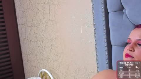 Snapshot of anne_julienne chatting on 17, 4, 2026 online show from 17, 4, 2026