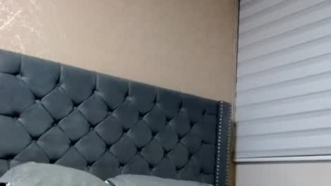 Snapshot of anne_julienne chatting on 8, 7, 2026 online show from 8, 7, 2026