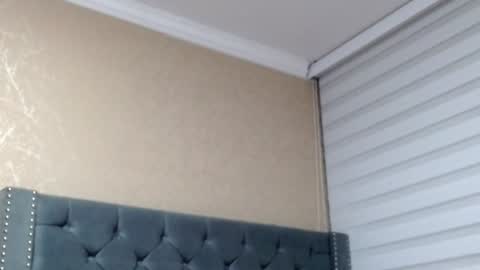 Snapshot of anne_julienne chatting on 16, 7, 2026 online show from 16, 7, 2026