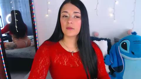 Snapshot of anne_lennon_ chatting on 12, 5, 2026 Anne online show from 12, 5, 2026
