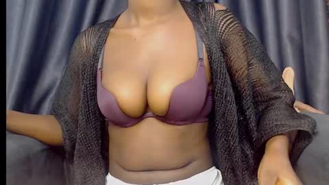 Snapshot of anne_xxxx chatting on 19, 10, 2025 ann online show from 19, 10, 2025