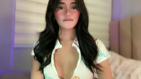 Snapshot of annedee_ chatting on 17, 11, 2025 Kim online show from 17, 11, 2025