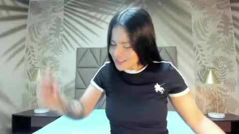 Snapshot of annedixie chatting on 30, 6, 2026 Anne online show from 30, 6, 2026