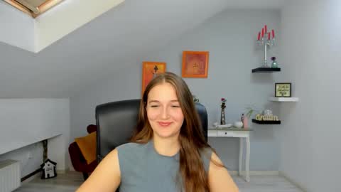 annewilsonn online show from 4, 11, 2025