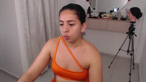 Snapshot of anngela01 chatting on 28, 3, 2026 anngela online show from 28, 3, 2026