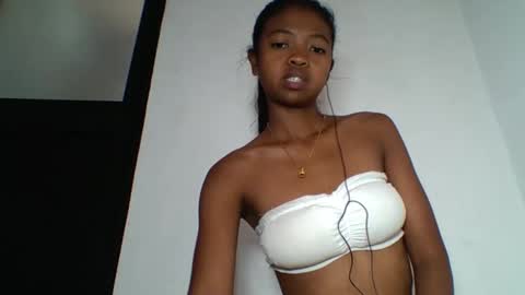 Snapshot of annica86 chatting on 10, 6, 2026 annica86 online show from 10, 6, 2026