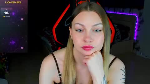 Snapshot of annie69kiss chatting on 6, 3, 2026 Annie online show from 6, 3, 2026