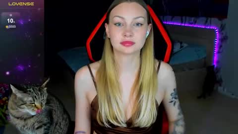 Snapshot of annie69kiss chatting on 17, 3, 2026 Annie online show from 17, 3, 2026