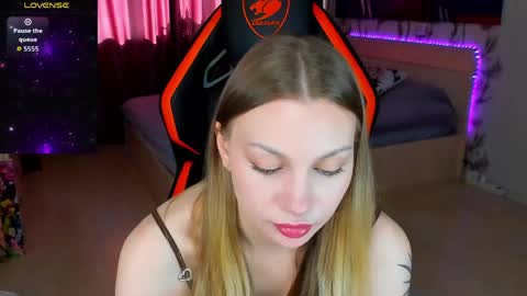 Snapshot of annie69kiss chatting on 15, 4, 2026 Annie online show from 15, 4, 2026