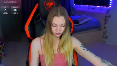 Snapshot of annie69kiss chatting on 16, 6, 2026 Annie online show from 16, 6, 2026