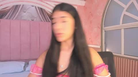 Snapshot of annie__bear chatting on 18, 12, 2025 Annie online show from 18, 12, 2025