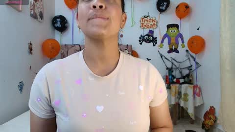 Snapshot of annie_collen chatting on 31, 10, 2025 Anna online show from 31, 10, 2025