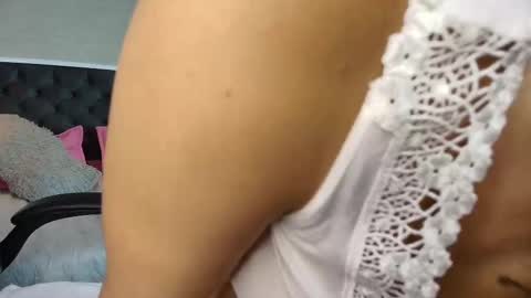 Annie lii online show from 30, 9, 2025