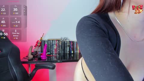 annie_loff online show from 19, 12, 2024