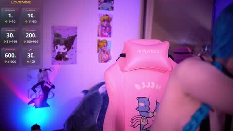 Snapshot of annie_may_may chatting on 8, 12, 2024 Annie May   online show from 8, 12, 2024