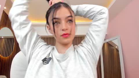 Snapshot of annie_roberts7 chatting on 1, 3, 2025 Annie Roberts online show from 1, 3, 2025