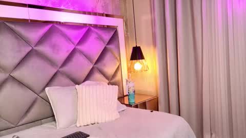 Snapshot of annie_sm chatting on 15, 10, 2025 ANNY online show from 15, 10, 2025