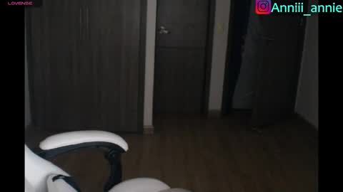 JEANNE no olvides seguirme dont forget follow me  uu online show from 16, 3, 2026