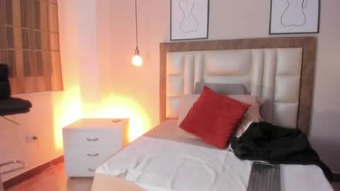 Snapshot of anniebluee_ chatting on 18, 4, 2026 Annie Bluee online show from 18, 4, 2026