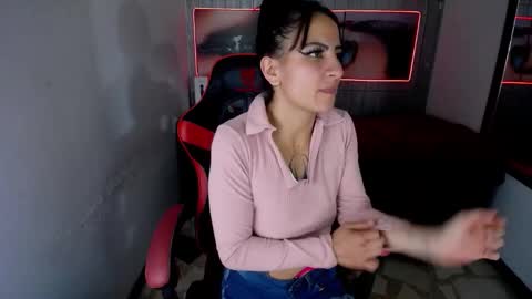 Anniee online show from 20, 12, 2025