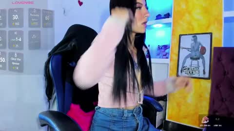 Snapshot of anniee_x chatting on 1, 6, 2026 Anniee online show from 1, 6, 2026