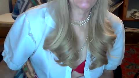 anniegurl online show from 22, 12, 2024