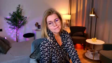Annie online show from 19, 5, 2026