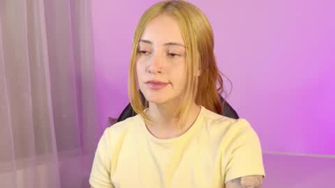 Snapshot of anniemora_ chatting on 14, 4, 2026 Annie online show from 14, 4, 2026