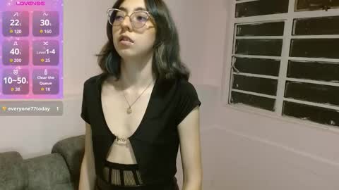 Annie Sparkle online show from 6, 11, 2025