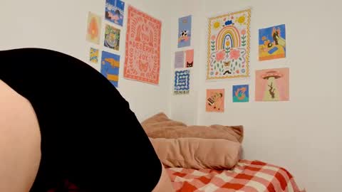 annietinky online show from 2, 11, 2025