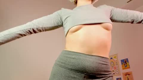 annietinky online show from 8, 11, 2025