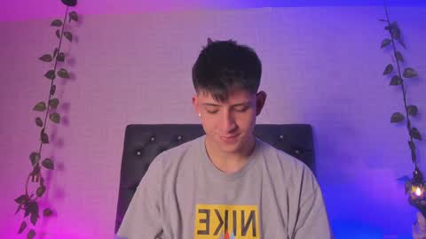 Snapshot of anniie_and_alex chatting on 7, 12, 2024 Annie Alex online show from 7, 12, 2024