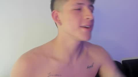 Snapshot of anniie_and_alex chatting on 4, 2, 2025 Annie Alex online show from 4, 2, 2025