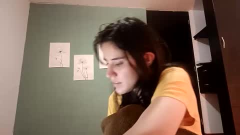 Snapshot of annrousse chatting on 20, 10, 2025 annrousse online show from 20, 10, 2025