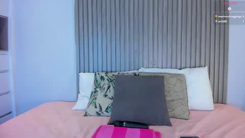 Snapshot of anny_cute01 chatting on 10, 7, 2026 Anny online show from 10, 7, 2026