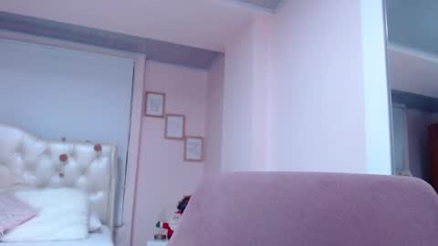 Snapshot of anny_louis chatting on 15, 12, 2024 ANNY LOUIS online show from 15, 12, 2024