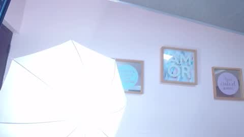 Snapshot of anny_louis chatting on 5, 2, 2025 ANNY LOUIS online show from 5, 2, 2025