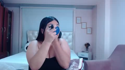Snapshot of anny_louis chatting on 9, 2, 2025 ANNY LOUIS online show from 9, 2, 2025