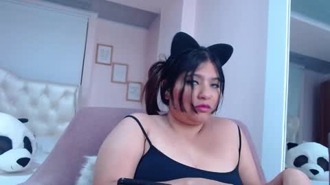 Snapshot of anny_louis chatting on 11, 2, 2025 ANNY LOUIS online show from 11, 2, 2025