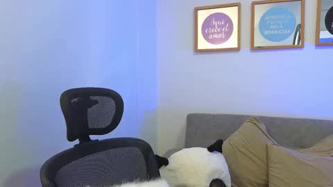 Snapshot of anny_louis chatting on 3, 10, 2025 ANNY LOUIS online show from 3, 10, 2025