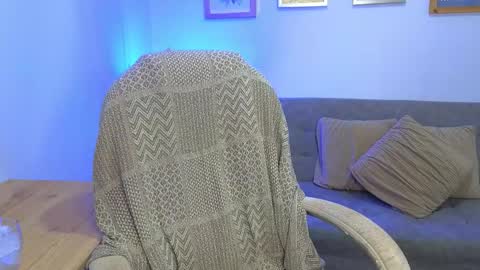 ANNY LOUIS online show from 2, 12, 2025