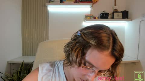 Snapshot of anny_lust chatting on 29, 4, 2026 Issabela online show from 29, 4, 2026