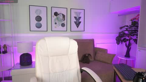 Snapshot of annybuny chatting on 10, 6, 2026 Ana online show from 10, 6, 2026