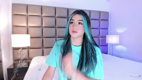 Snapshot of annyhizzle chatting on 16, 2, 2025 online show from 16, 2, 2025