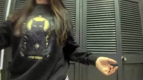 Snapshot of annyluna1 chatting on 7, 8, 2026 Annyluna online show from 7, 8, 2026